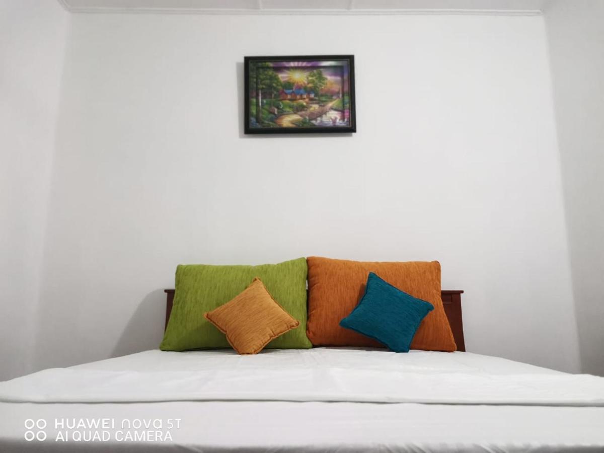 Bee Cottage เนกอมโบ ภายนอก รูปภาพ